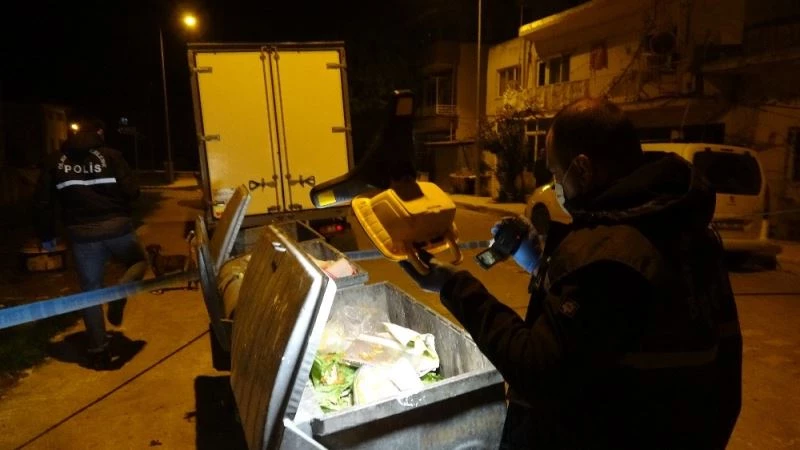 Çöp konteynerine atılan yeni doğmuş bebek öldü
