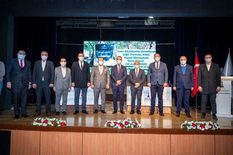 Çiğli Tramvayı’nın yapım sözleşmesi imzalandı
