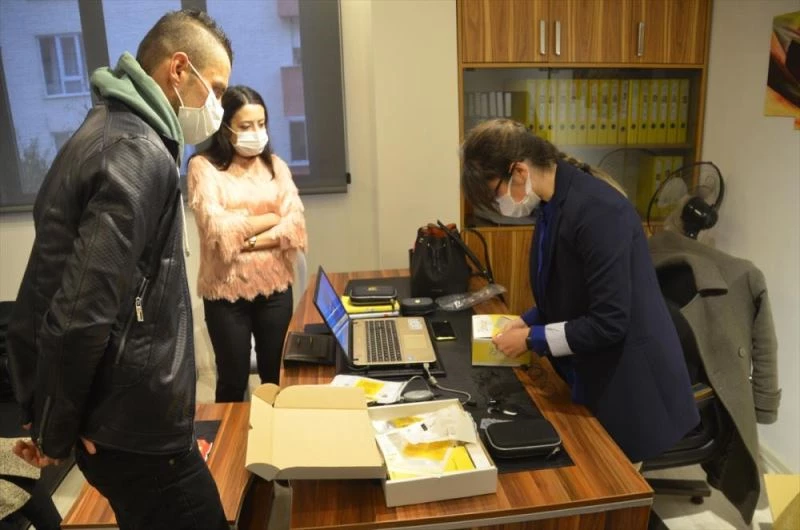 Emir bebek annesinin sesini ilk kez 20 ay sonra duydu