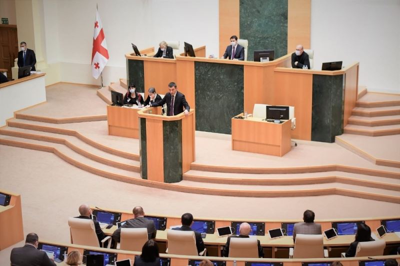 Gürcistan’da Başbakan Gakharia liderliğindeki yeni hükümet güvenoyu aldı
