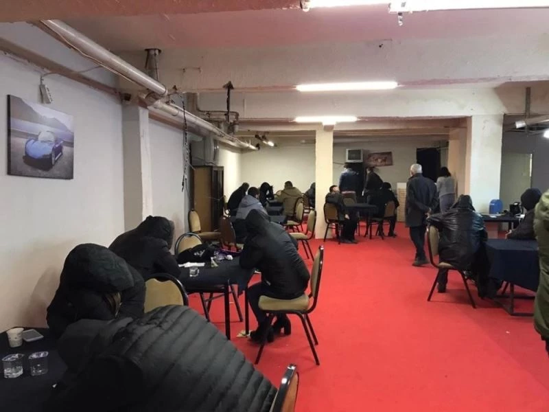 Kumardan mühürlenen ruhsatsız iş yerine yeniden kumar baskını
