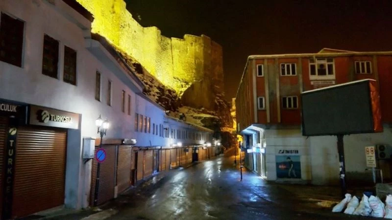 Güvenlik güçleri eksi 10 derecede görevlerini aksatmadan yerine getiriyorlar
