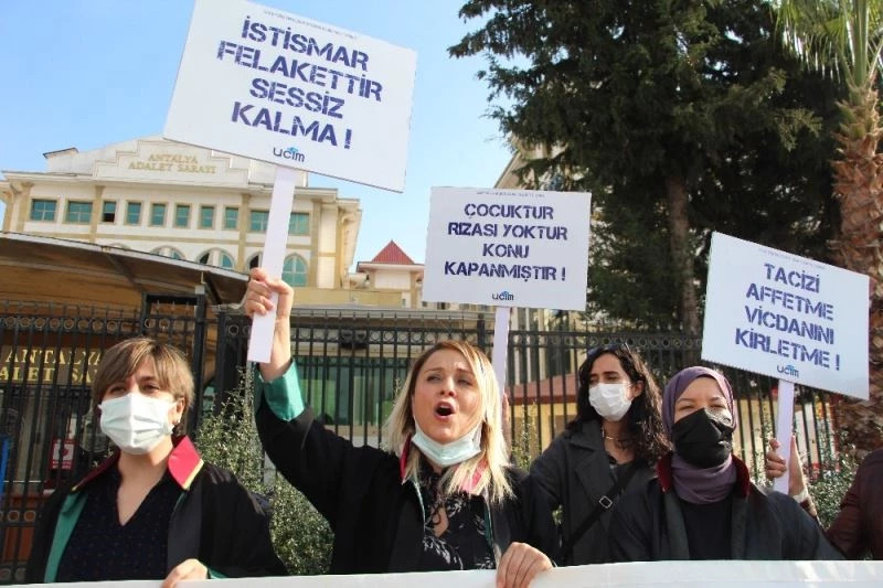 Cinsel istismardan 621 yıl ceza alan öğretmen, başka istismardan hakim karşısına çıktı
