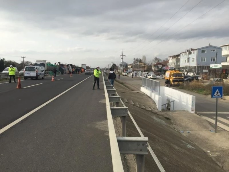 Alt geçidin üstünden geçmeye çalışan yaya tırın altında kaldı
