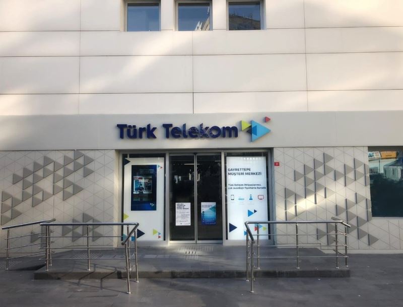 Türk Telekom’un İstanbul Gayrettepe ile Ümraniye Müşteri Merkezi yenilendi
