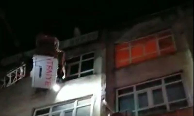 Mardin’de iş hanındaki yangın büyümeden söndürüldü
