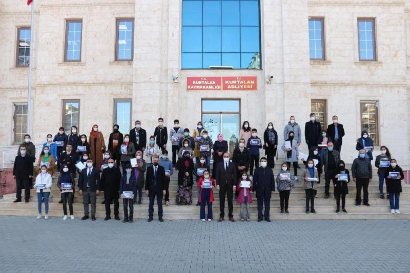 Kurtalan’da öğrencilere tablet desteği
