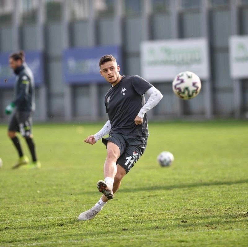 Bursaspor Başkanı Erkan Kamat takımı yakından takip ediyor
