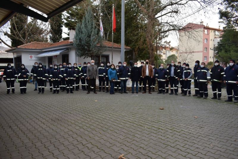 MHP Karesi, temizlik personellerini unutmadı
