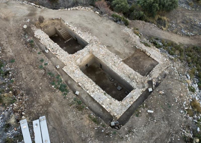 Metropolis Antik Kenti kazılarında birbiriyle bağlantılı 4 sarnıç bulundu