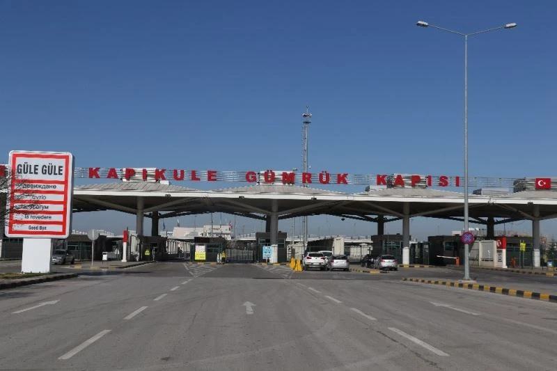 Yurt dışından gelenlere PCR testi ibraz zorunluluğu yarın başlıyor
