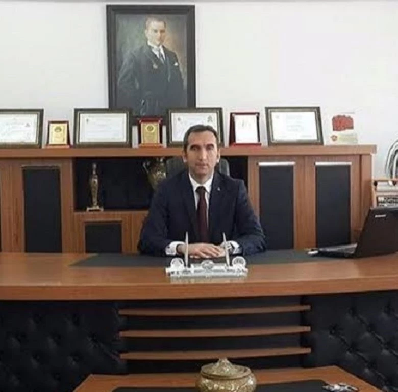 URLA KAYMAKAMLIĞINA, MURTAZA DAYANÇ ATANDI