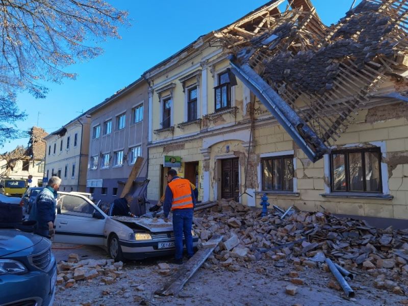 Hırvatistan’da 6.3 büyüklüğünde deprem
