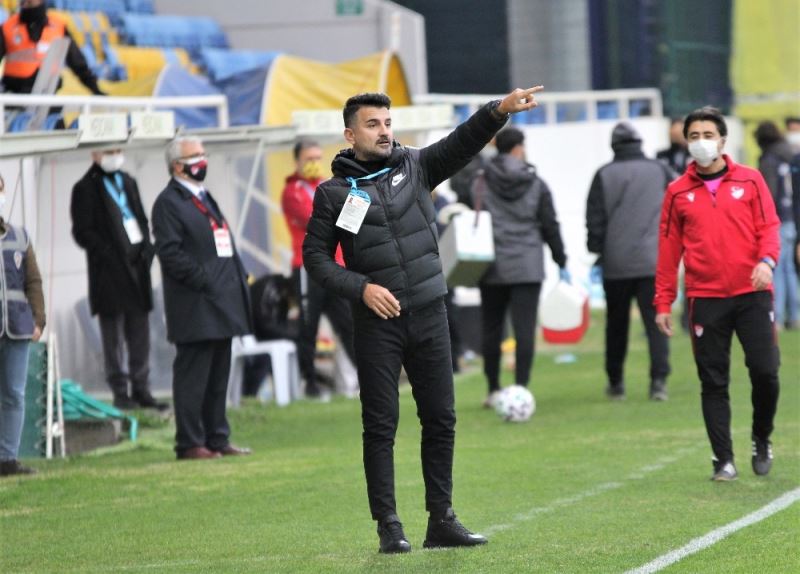 Menemenspor’da teknik direktör Cenk Laleci ile yollar ayrıldı
