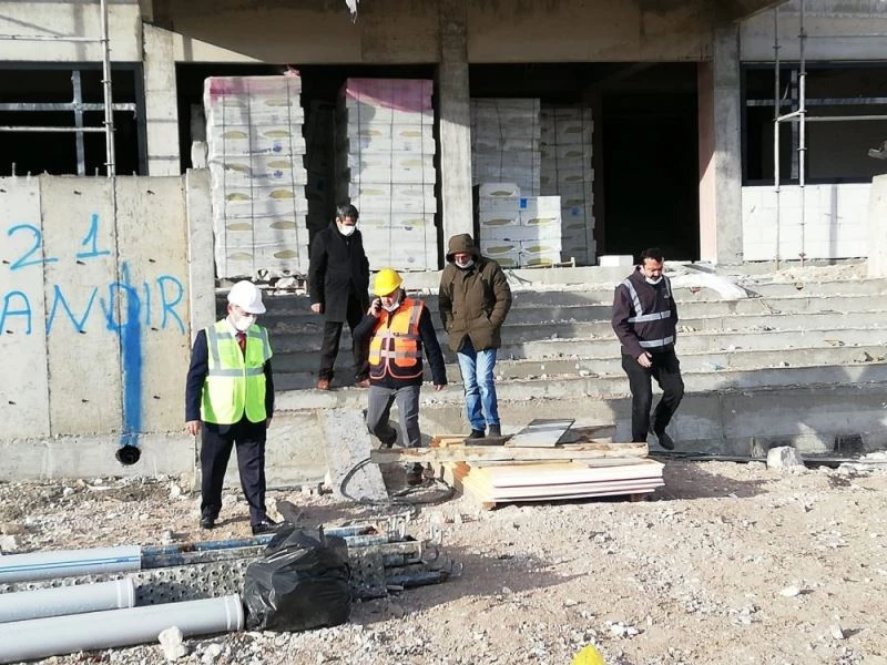 Müdür Başyiğit,” Meslek Lisemiz en kısa sürede hizmet vermeye başlayacaktır”
