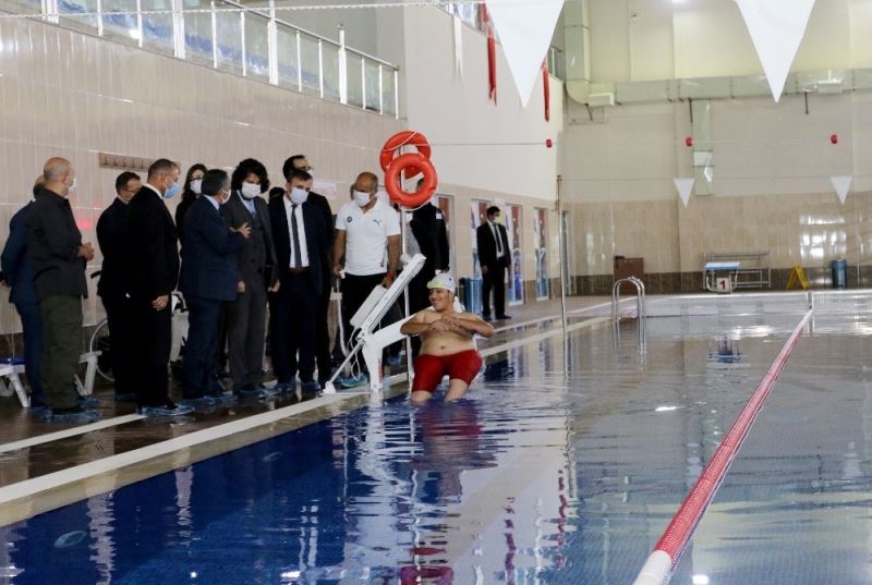 AİÇÜ, özel gereksinimi olan muhataplarının hayatını ışığıyla aydınlatıyor
