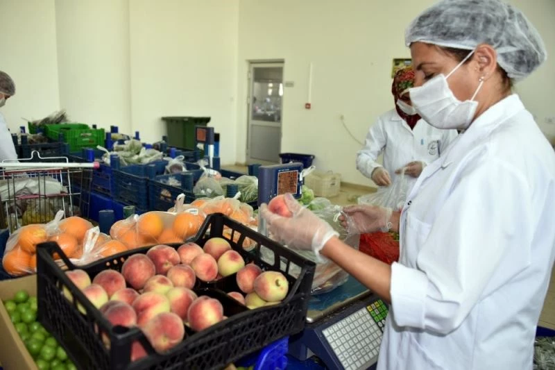 Aliağa’daki vatandaşlara kısıtlama günlerinde bir tıkla alışveriş kolaylığı
