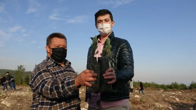 Engelliler için fidan dikip hatıra ormanı oluşturdular
