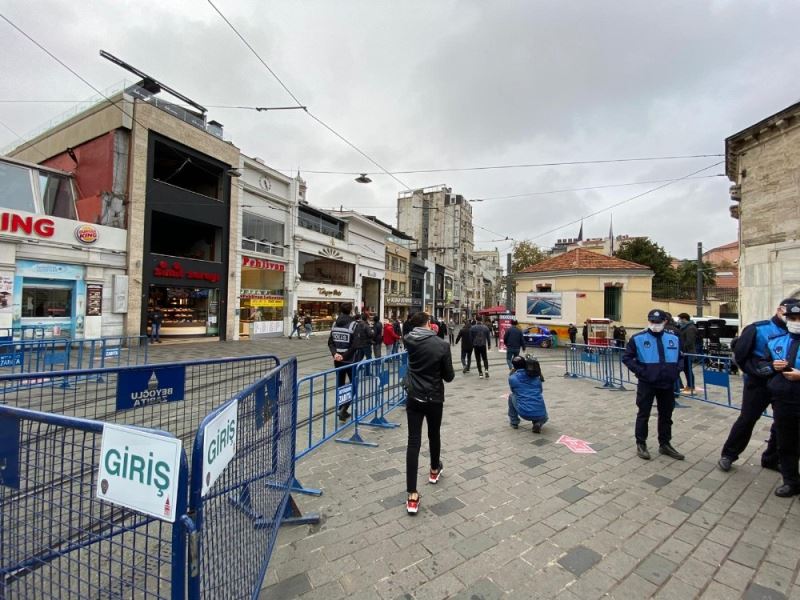 İstiklal Caddesi’ne 7 bin kişi sınırlaması resmen başladı
