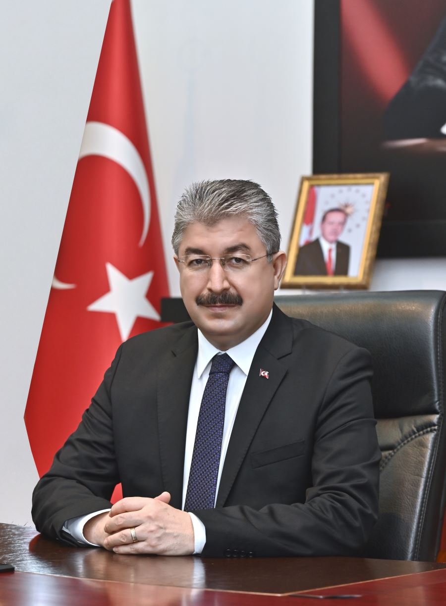 VALİ DR. ERDİNÇ YILMAZ’IN YENİ YIL MESAJI