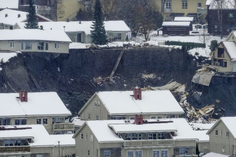 Norveç’i heyelan vurdu: 10 yaralı, 26 kayıp
