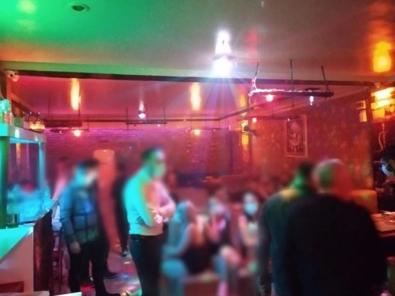 Sokağa çıkma yasağında faaliyette olan 3 eğlence mekanı mühürlendi
