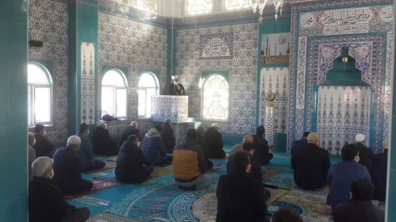 Hayırsever iş insanının yaptırdığı cami ibadete açıldı
