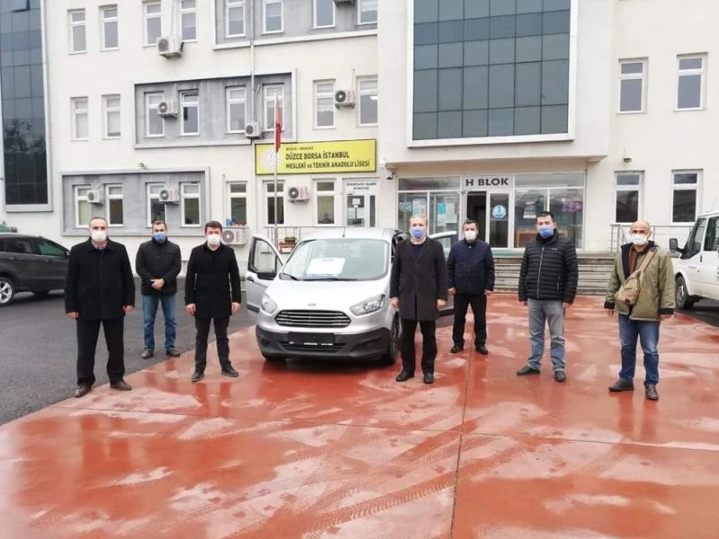 Meslek lisesine otomobil hibe edildi
