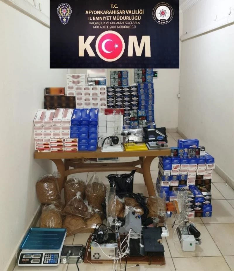 İnternetten elektronik sigara sarma makinesi satmaya çalışanlara yönelik operasyon
