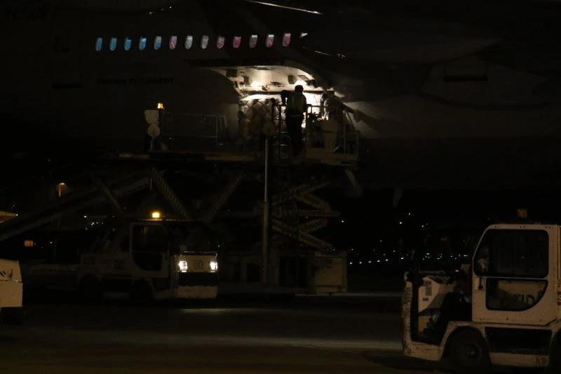 Çin’den gelen aşılar Ankara’ya ulaştı
