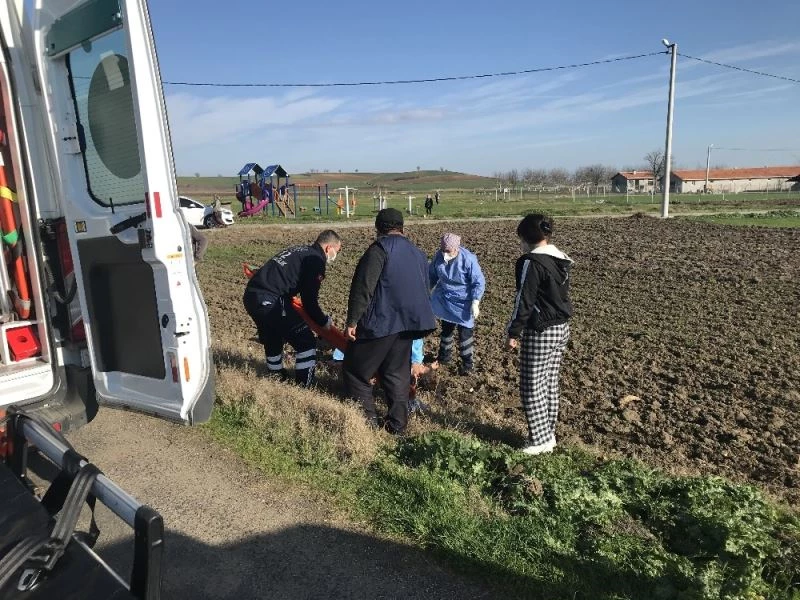 Eşine kızdı, kendini arabadan attı
