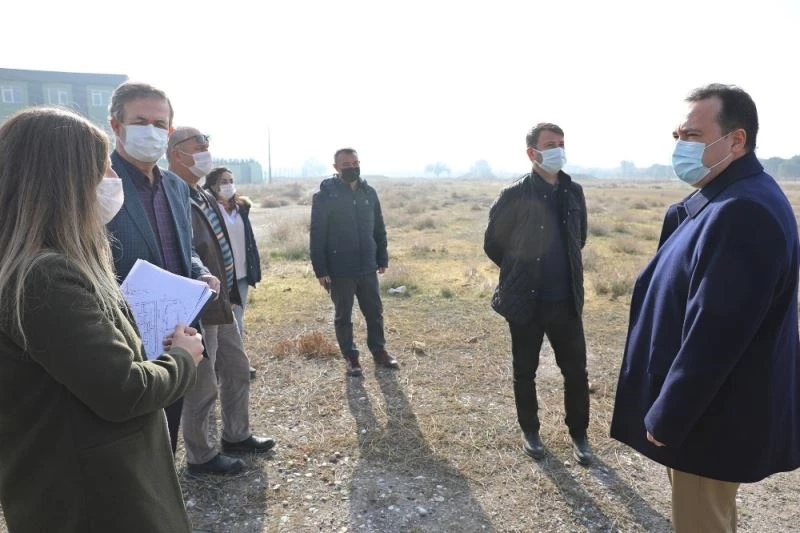 Başkan Dutlulu’dan, Akhisar’a yeni parklar ve spor tesisleri müjdesi
