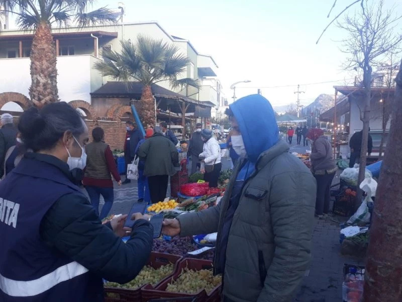 Küçükkuyu’da pazar esnafına HES kodu denetimi

