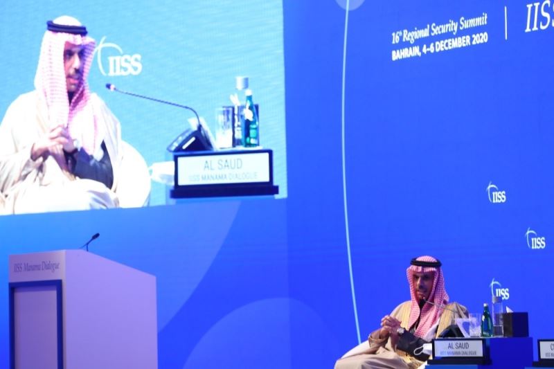 Suudi Arabistan Dışişleri Bakanı Bin Farhan Al Saud: “Suudi Arabistan Körfez krizini çözmeye çalışıyor “
