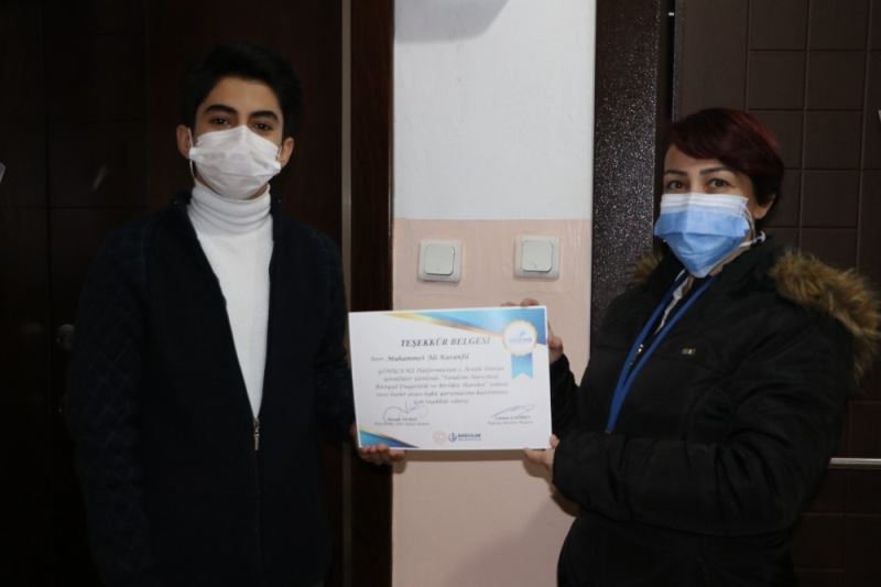 Bağcılar Belediyesi pandeminin öyküsünü yazan gençleri ödüllendirdi
