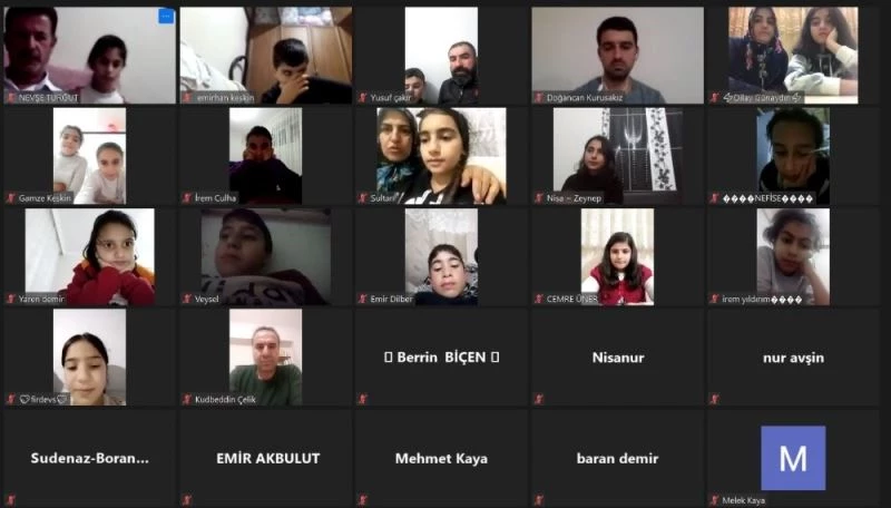 Yazar Nurdan Damla, Gercüşlü öğrencilerle buluştu
