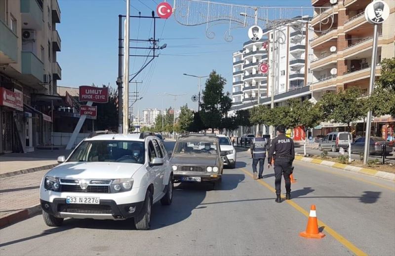 Mersin polisinden vatandaslara 3 dilde 