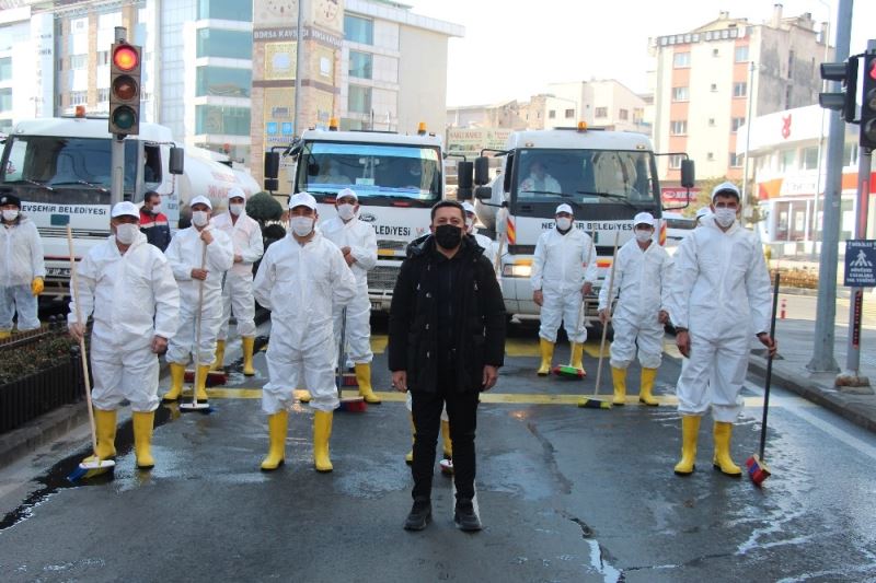 Nevşehir’de caddeler ’foşur foşur’ yıkandı
