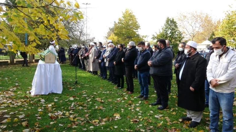 Mahmut Sami Ramazanoğlu’nun son halifelerinden Erenköylü Hacı Hikmet Tuzkaya toprağa verildi
