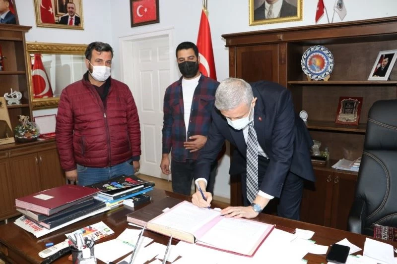 Başkan Biçer: “Simav’da yüzme bilmeyen gencimiz kalmayacak”
