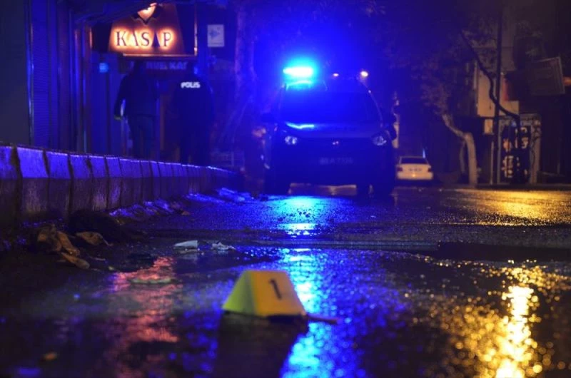 Sosyal medyada tartıştığı kişileri tüfekle yaraladı