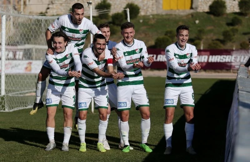 TFF 1. Lig: Royal Hastanesi Bandırmaspor: 0 - Bursaspor: 1 (İlk yarı)
