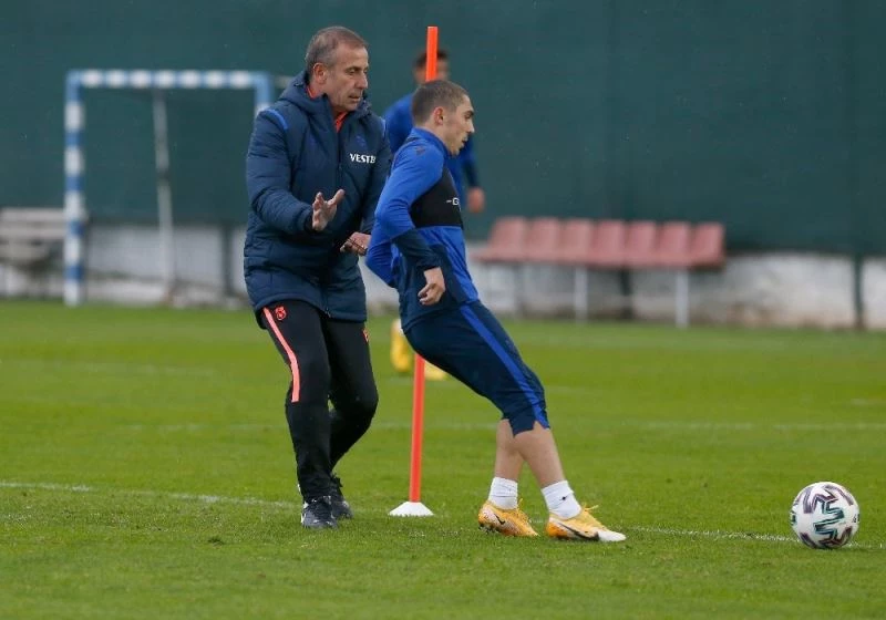 Avcı, savunmayı çözdü sıra hücum hattında!
