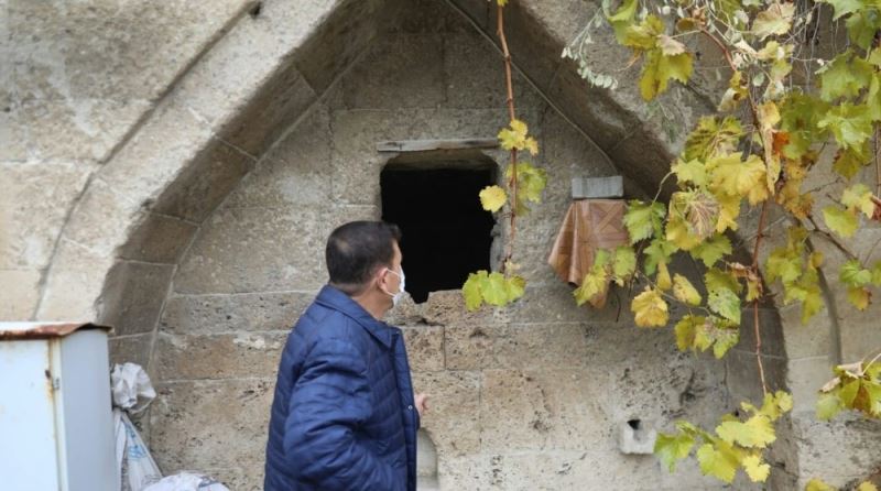 Burdur Valisi, Serençay kanyonu ile tarihi çeşmeleri inceledi
