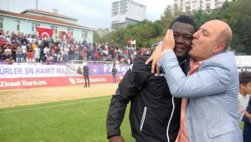 Başkan Özhan: “Siyahin beyazdan, beyazın da siyahtan üstünlüğü yoktur”
