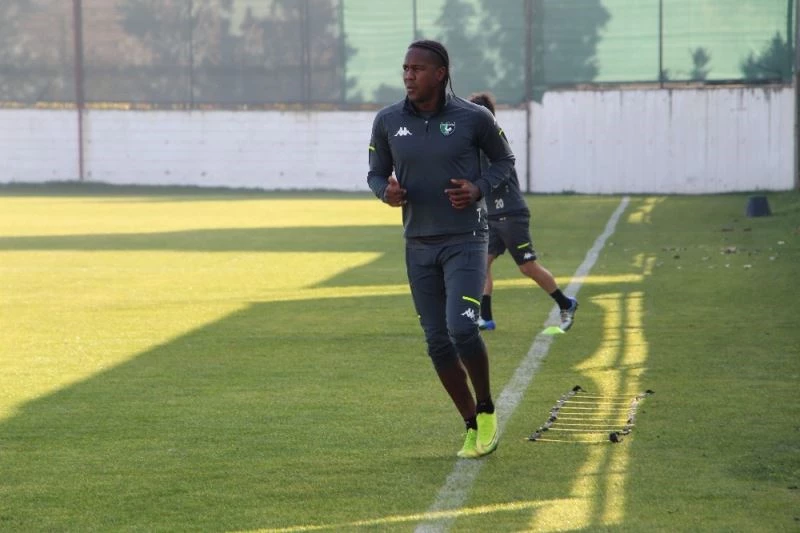 Rodallega: “Futbolun başındakiler umarım örnek bir ceza verir”
