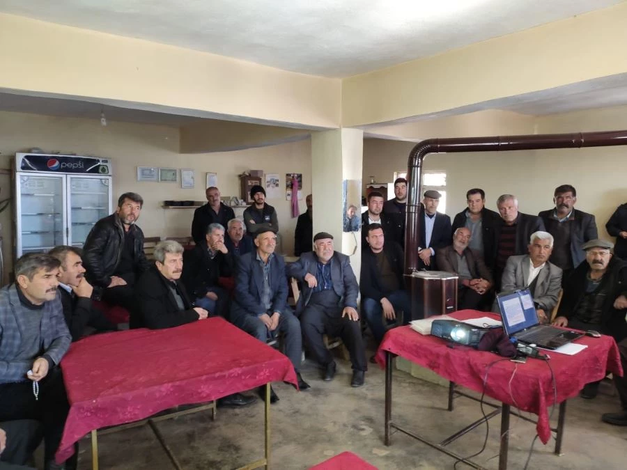 PAZARCIK İLÇE TARIM VE ORMAN MÜDÜRLÜĞÜNDEN BAĞCILIK ÜZERİNE ÜRETİCİLERE EĞİTİM TOPLANTISI DÜZENLENDİ