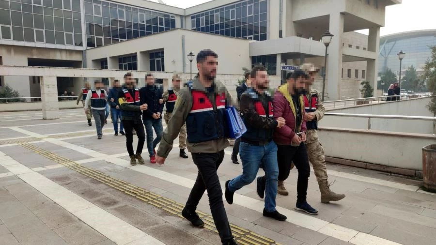 JANDARMANIN UYUŞTURUCU OPERASYONUNDA 4 TUTUKLAMA