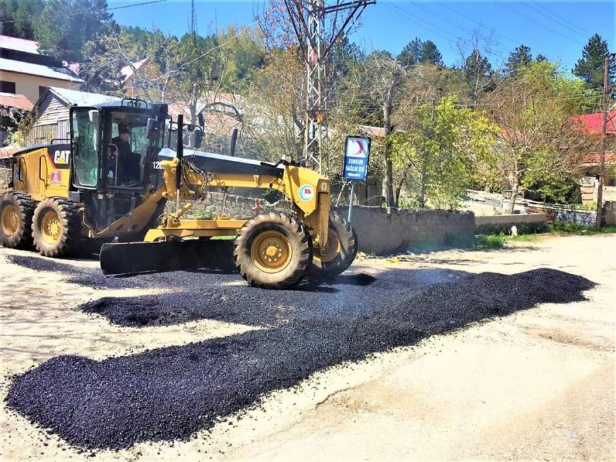 ZORKUN YAYLASI’NDA YOLLAR YAPILIYOR