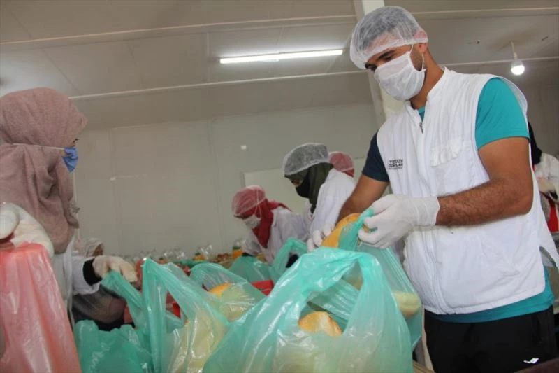 Yeryüzü Doktorlarından Suriyelilere ramazanda gıda yardımı